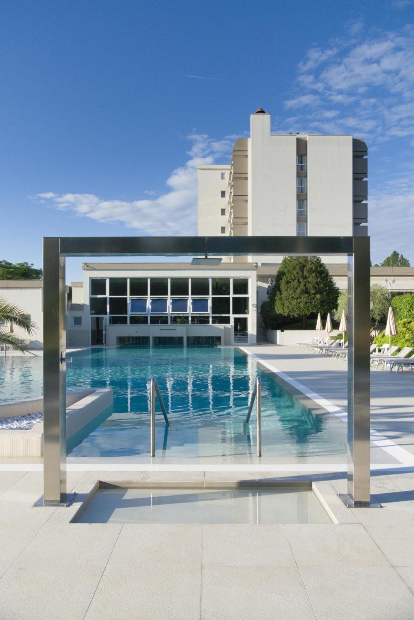 Hotel Des Bains Terme Montegrotto Terme Esterno foto