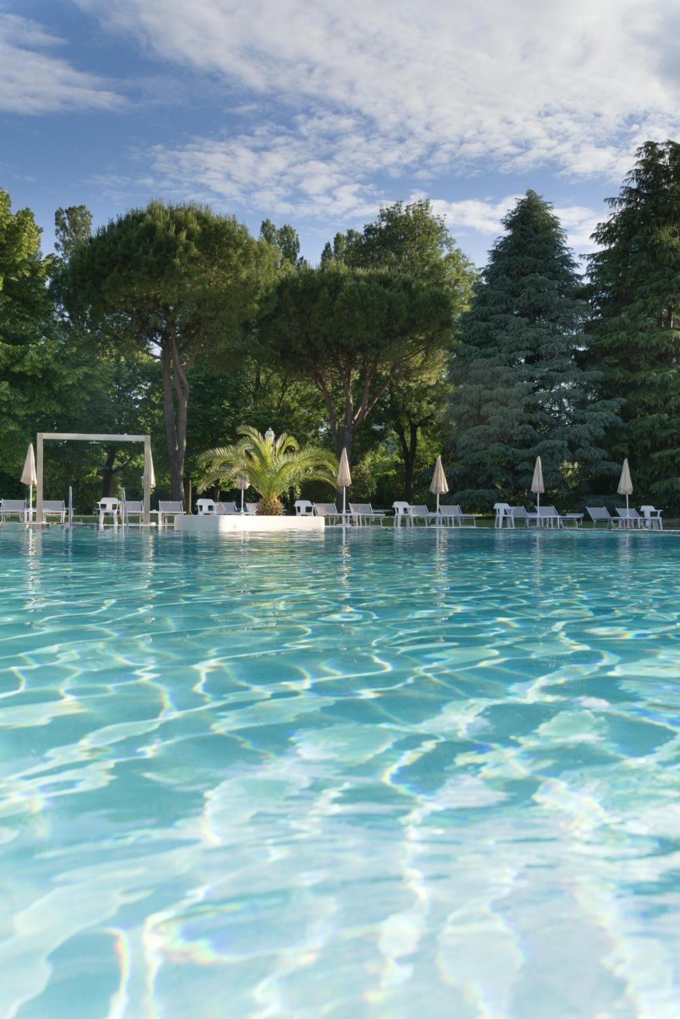 Hotel Des Bains Terme Montegrotto Terme Esterno foto